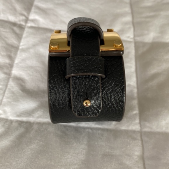 India Hicks Black Lady P cuff- S/M- like new - Picture 2 of 3